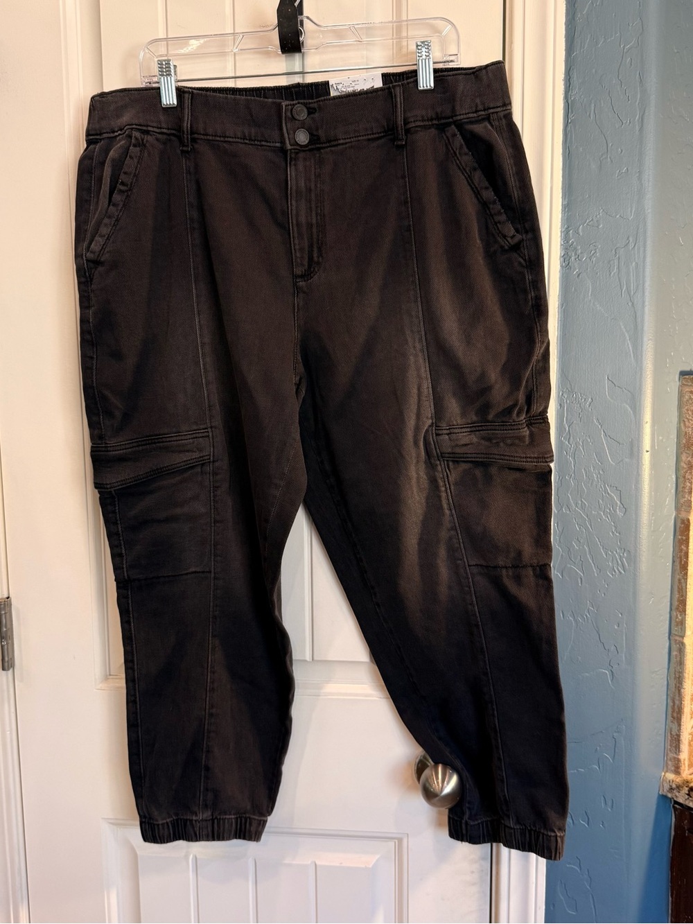 NWT Sonoma Goods for Life Women’s Capri Cargo Pants Gray Size 16 Mid Rise - Picture 2 of 13